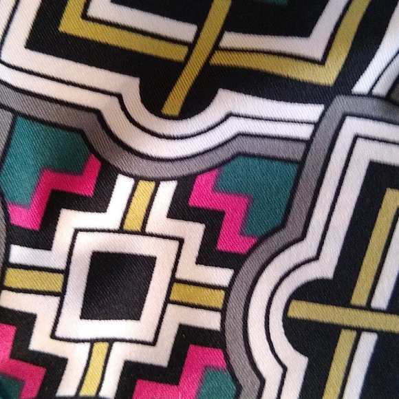 Tracy Negoshian small print Dress Green Black White pink abstract - Picture 10 of 10